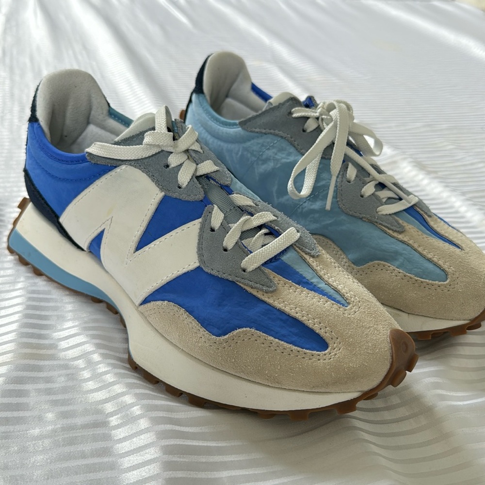 New balance 327 women’s blue size 8